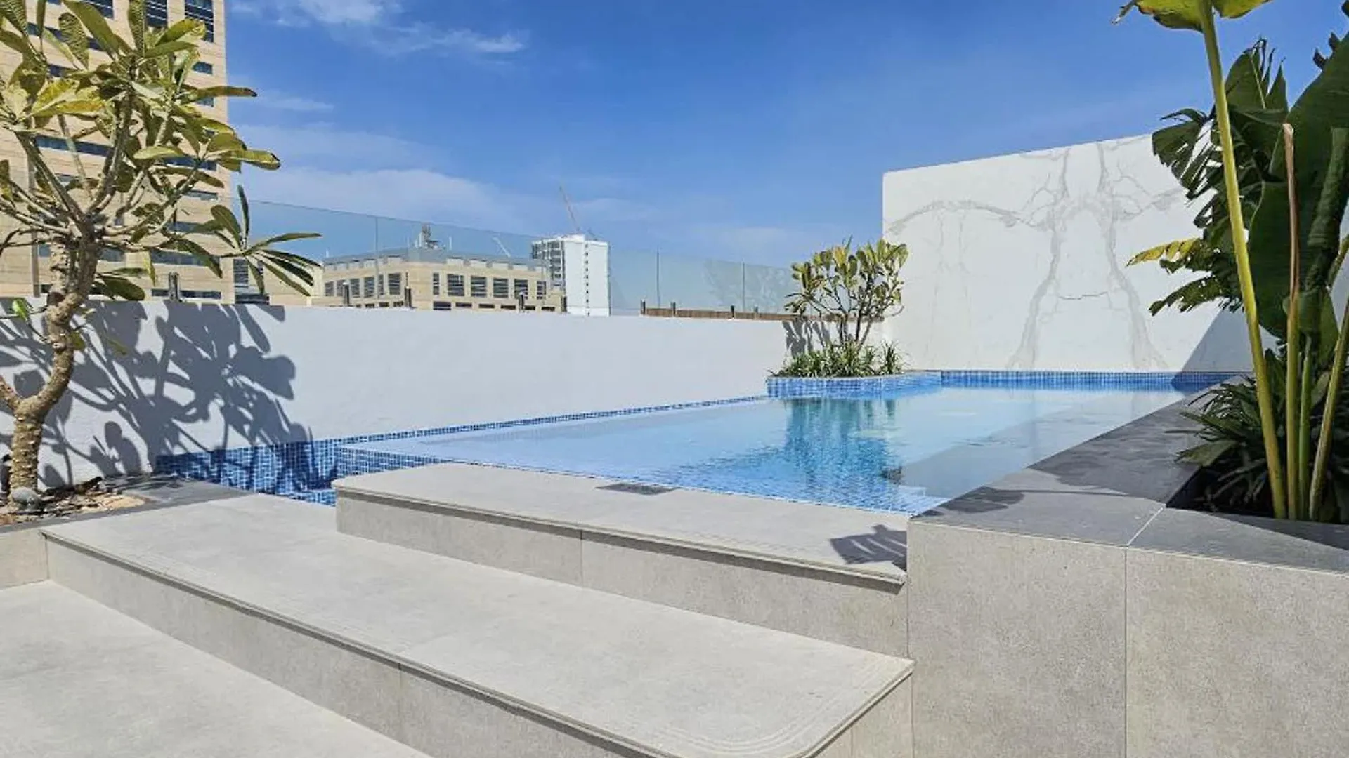 Apartment Chic Loft Studio In Jvc Sleeps 2 With Rooftop Pool Dubai