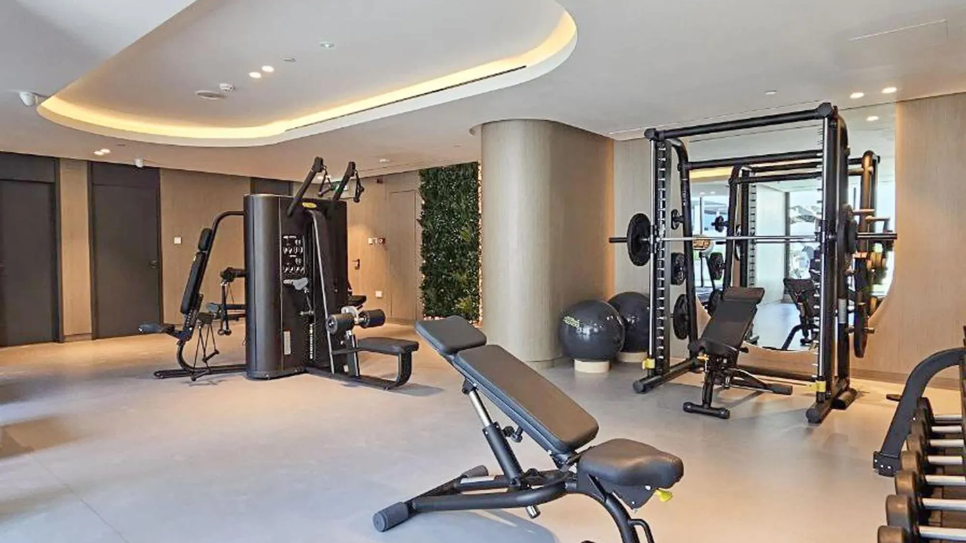 Chic Loft Studio In Jvc Sleeps 2 With Rooftop Pool Dubai